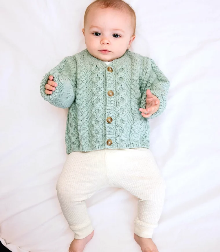 inspiration modele de trict jilet femme avec des boutons couleur beige